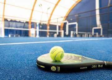 Sport dopo le vacanze: dal padel al basket, ecco come prevenire gli infortuni.