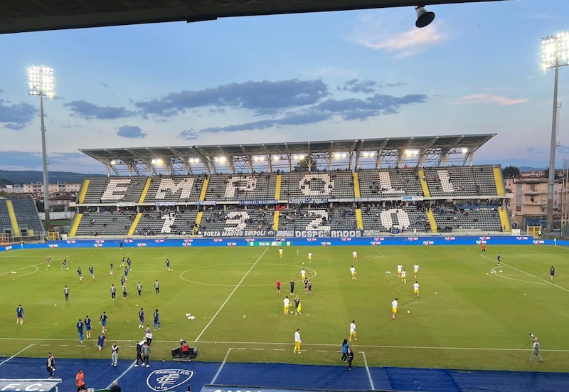 Empoli-Carrarese: tensioni tra le tifoserie all'esterno dello stadio