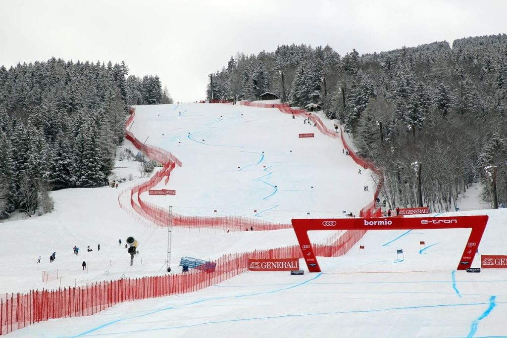 Stelvio Hi-Tech: La Pista Leggendaria di Bormio Ora Controllabile a Distanza