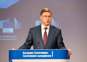 Ue, Dombrovskis: "Gli innovatori hanno bisogno di più spazio per crescere"