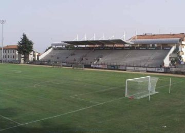 Ecco 300mila euro per lo stadio di Piancastagnaio. Giani: "La Toscana diffusa include anche lo sport"