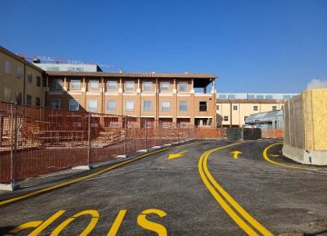 Festa di laurea si trasforma in una maxi-aggressione: dieci feriti a Pisa