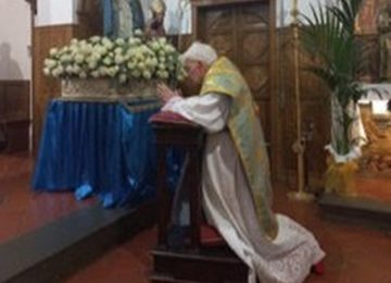 Il Cardinale Simoni in visita a San Donato a Livizzano al termine del pellegrinaggio ad Assisi