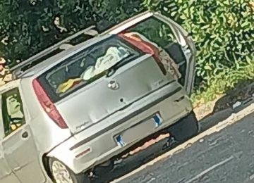 Marginone, abbandono di rifiuti al campo sportivo: sorpresa e denunciata la responsabile.