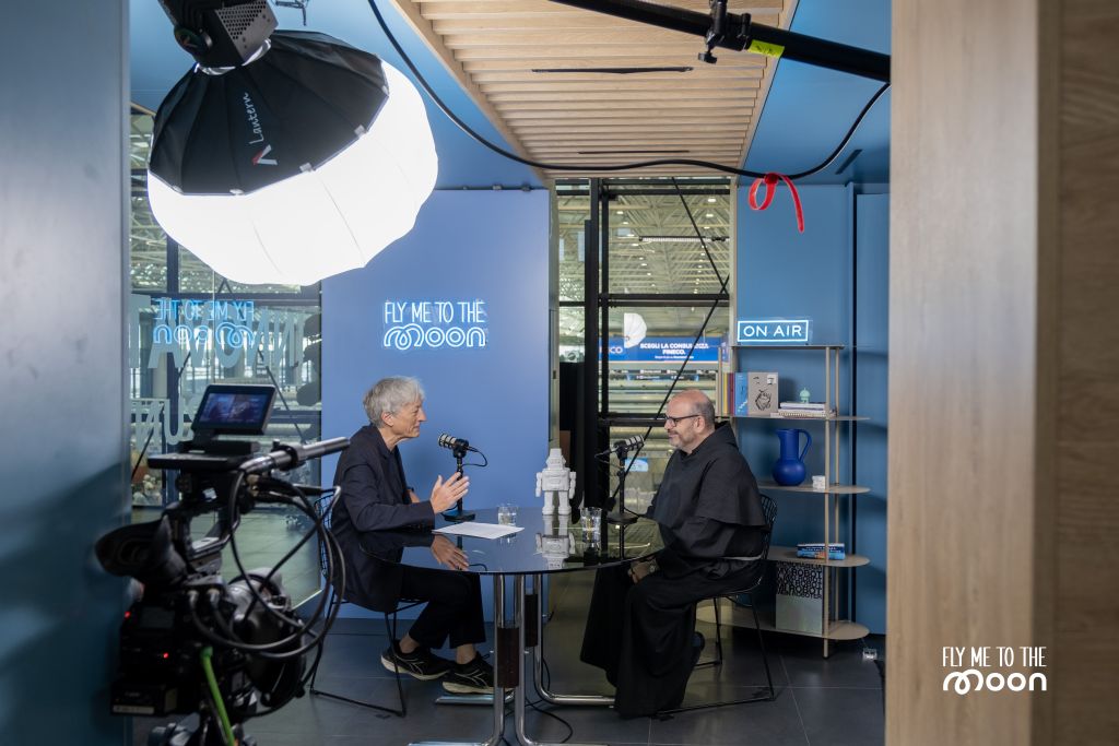 Mundys lancia la serie di podcast "Fly me to the Moon - Futuri in Arrivo"