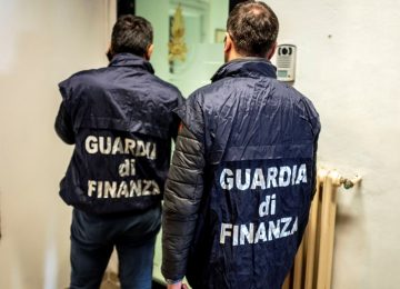 Non svolge attività di ricerca ma riceve finanziamenti: sequestrati 800mila euro a un’azienda di Massa