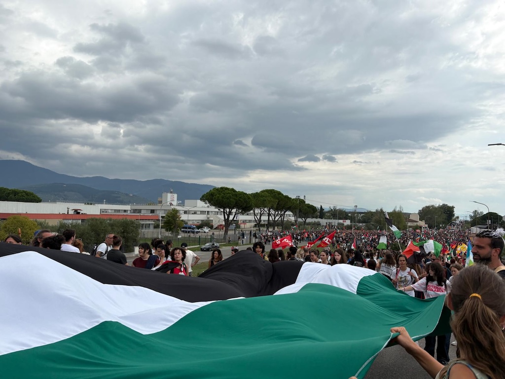 Sciopero a Pisa: Unità Sindacale per Difendere i Diritti, Contro il Genocidio e le Politiche di Austerità