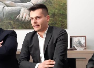 Scontro tra spari e cabina elettrica della residenza del deputato leghista Ziello.