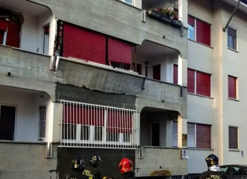 Esplosione in un edificio nel Torinese: un ferito in gravi condizioni