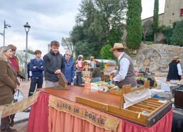 A San Giovanni d’Asso si conclude la Mostra Mercato del Tartufo Bianco delle Crete Senesi.