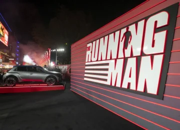 Alpine A290 Illumina il Red Carpet all'Anteprima di Running Man