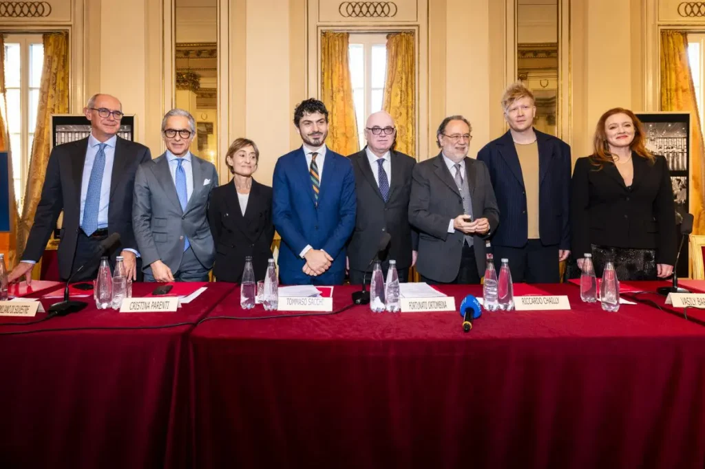 BMW Italia alla Prima della Scala 2025: Due Decenni di Collaborazione