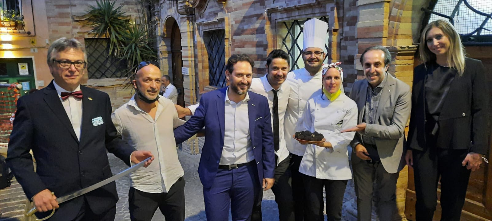 Bollicine di Toscana: Degustazione degli spumanti regionali a San Miniato