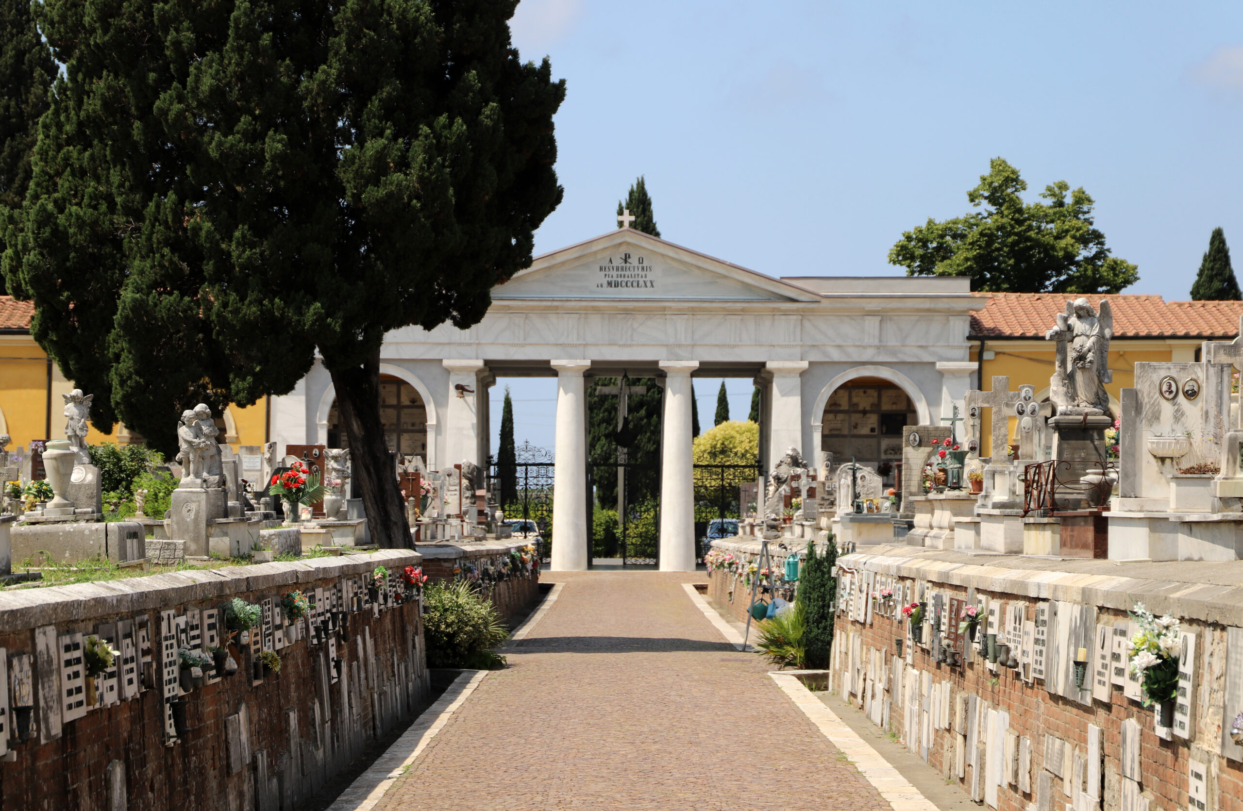 Cimiteri a Pisa: aggiornamenti sui lavori di manutenzione e riqualificazione. Situazione attuale.