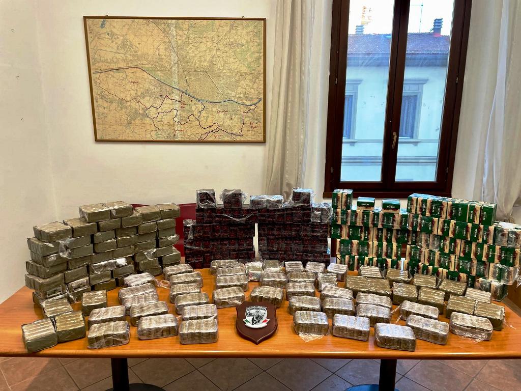 Coppia fiorentina arrestata con 125 kg di hashish destinato allo spaccio