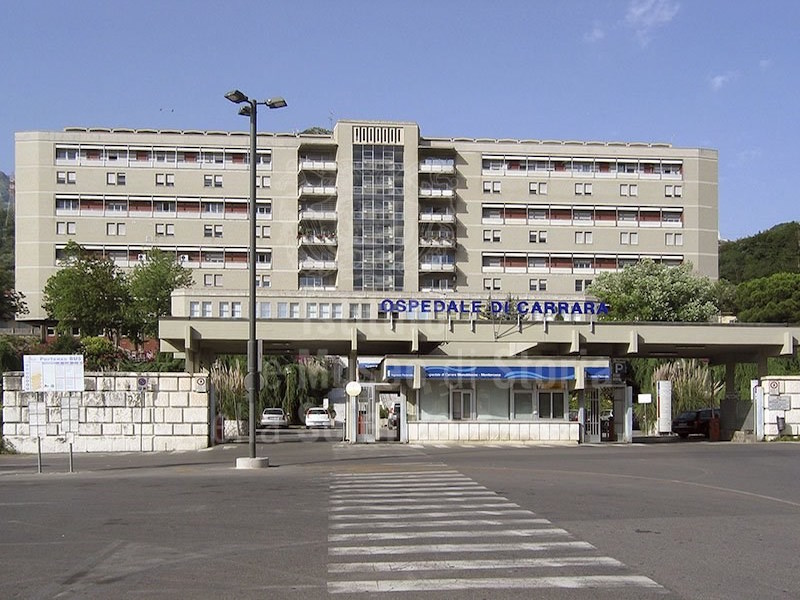 Fiocco rosa per la millecentesima nata del 2025 all'ospedale Apuane