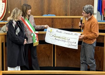 Il grande cuore di Fucecchio: 15.000 euro all'Associazione Senologica Internazionale di Pisa