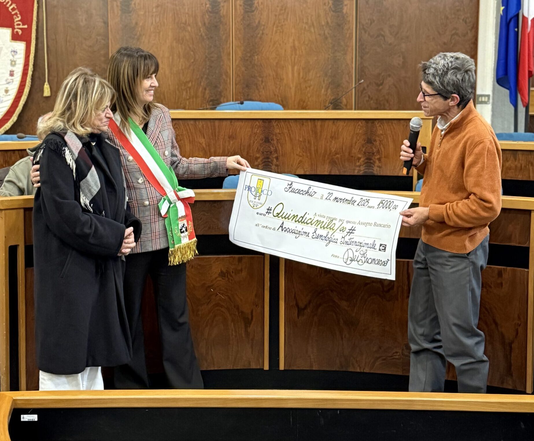 Il grande cuore di Fucecchio: 15.000 euro all'Associazione Senologica Internazionale di Pisa