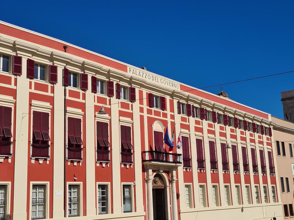 Il ministro dell'Interno Piantedosi ha guidato a Cagliari il Comitato provinciale per l'Ordine Pubblico.