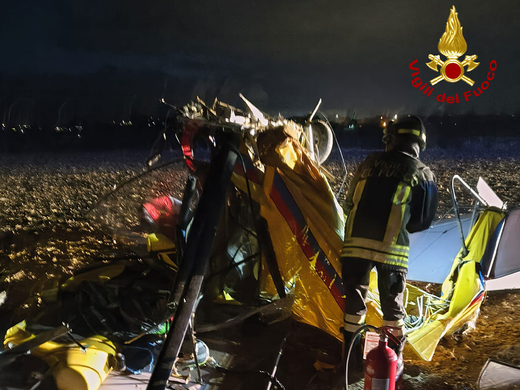 Incidente con velivolo ultraleggero a Sinalunga: intervento dei vigili del fuoco
