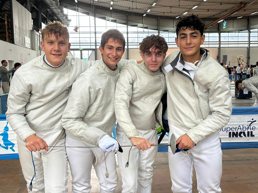 La sciabola del Cus Siena Estra porta gioie a Carrara