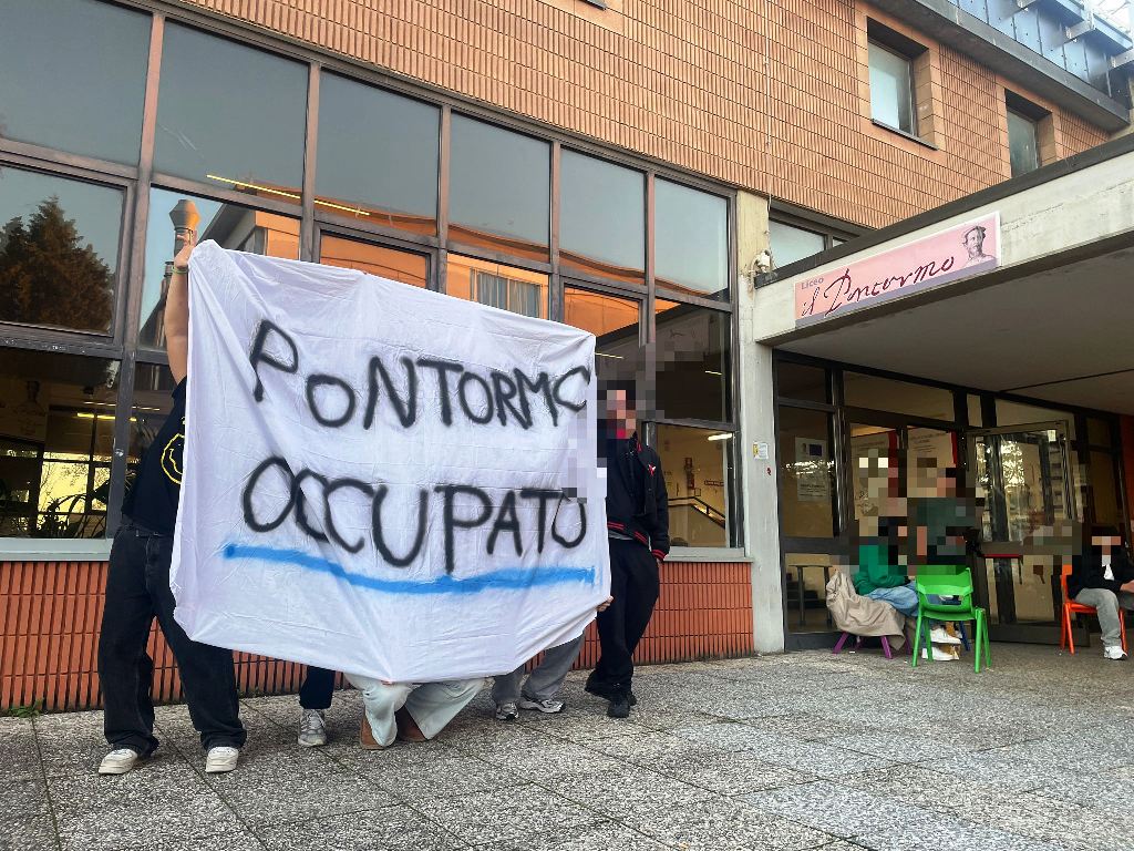 Occupato il liceo Pontormo di Empoli: "Strutture fatiscenti. Pretendiamo aggiornamenti in aula"