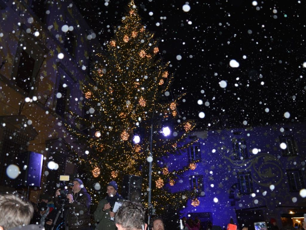 Pistoia si illumina: parte 'Città del Natale 2025' con musica, luci e oltre 40 eventi