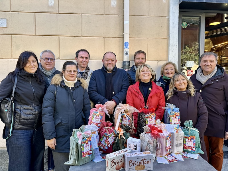Ritornano i sacchetti natalizi di Sole: il ricavato andrà a Meyer e all'ospedale Misericordia
