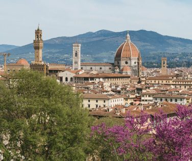 Sequestro di golf car per tour abusivi a Firenze