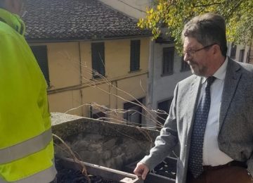 Firenze: Signa, partono i lavori per la realizzazione di una parete verde sul muro dell’Erta di Castello