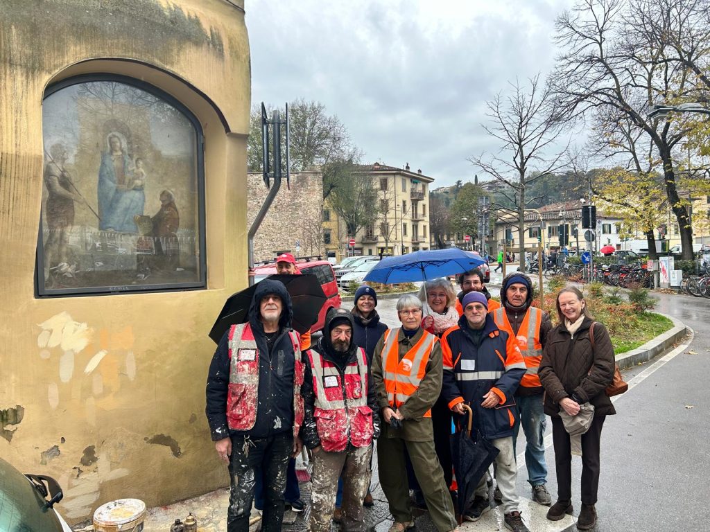 Amici di Firenze e Fondazione Angeli del Bello uniti per la manutenzione del tabernacolo di piazza Tasso