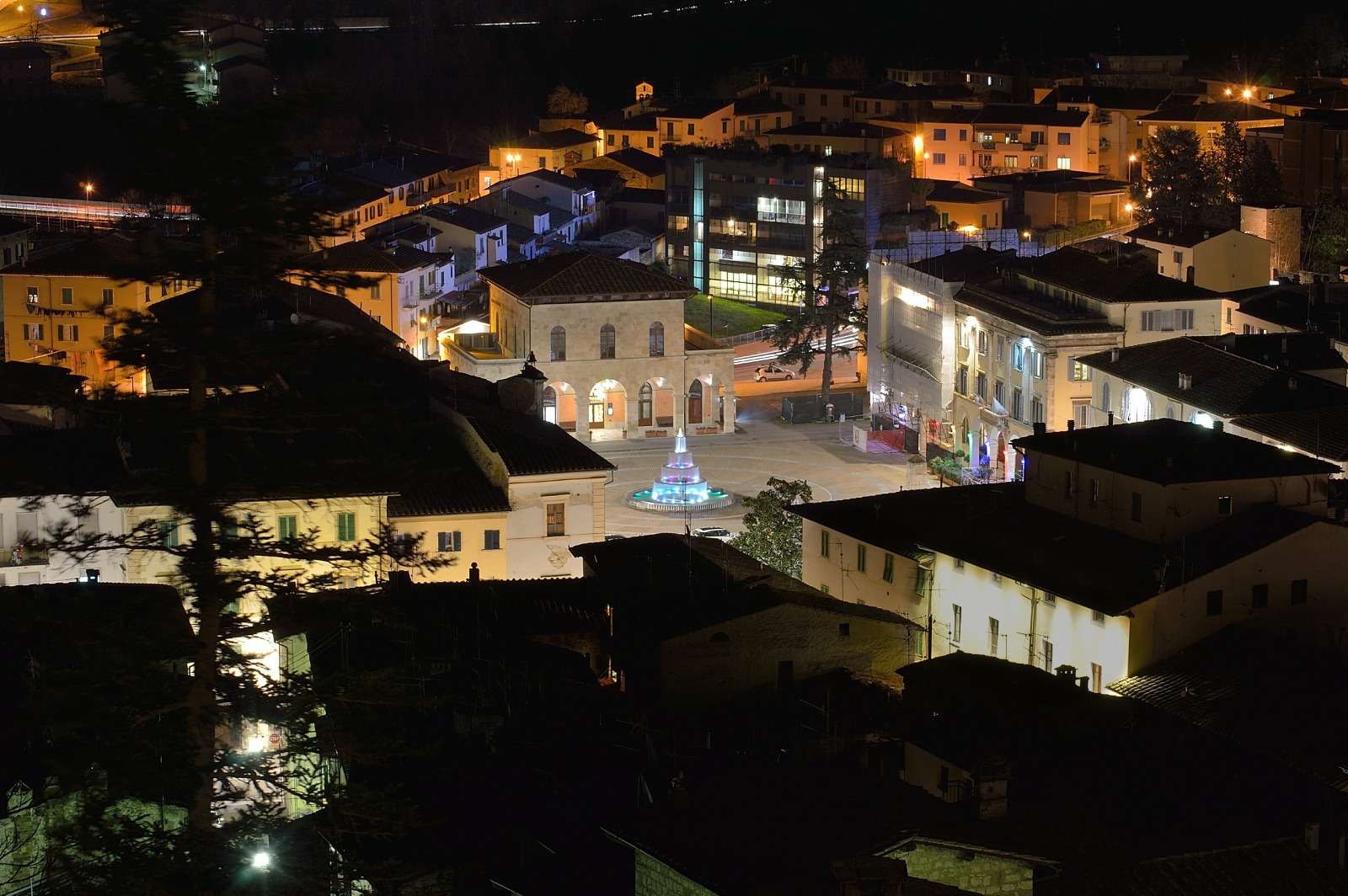Capodanno a Colle di Val d’Elsa: "Biglietto Sospeso" per lo Spettacolo di Giobbe Covatta