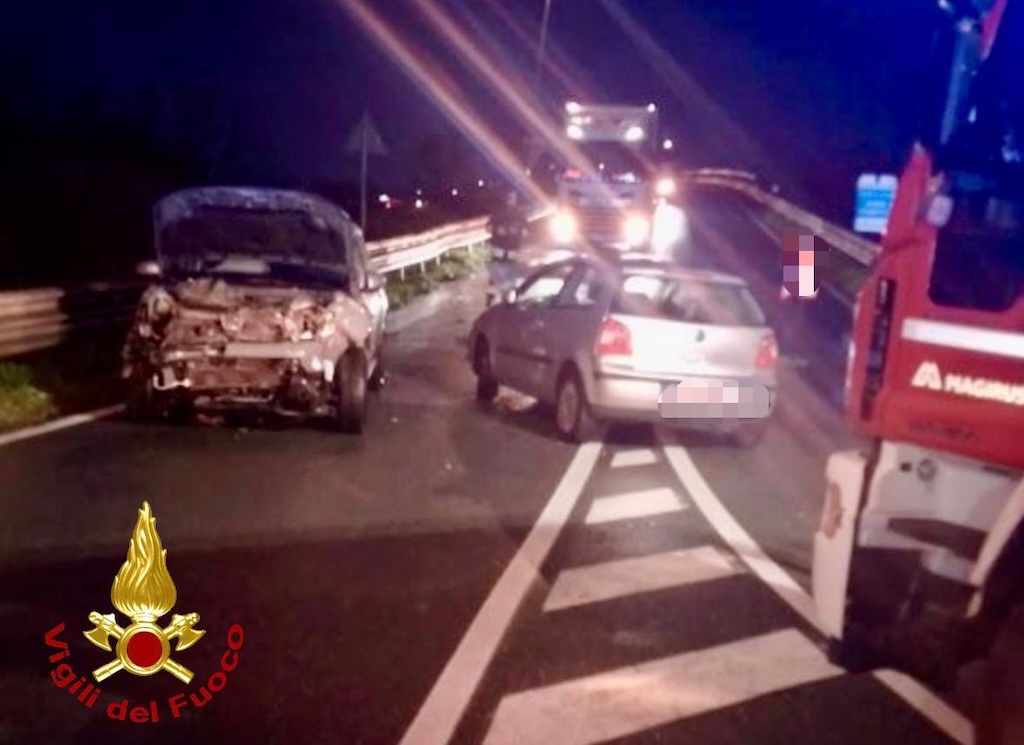 Collisione tra due auto all'alba a Montopoli