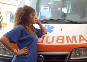 Diploma di maturità assegnato in memoria di Sara Scimmi: "Oggi continui a vivere," afferma il padre.