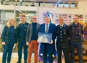 Donazione natalizia di Montebianco Costruzioni alla Polizia Penitenziaria di Dogana