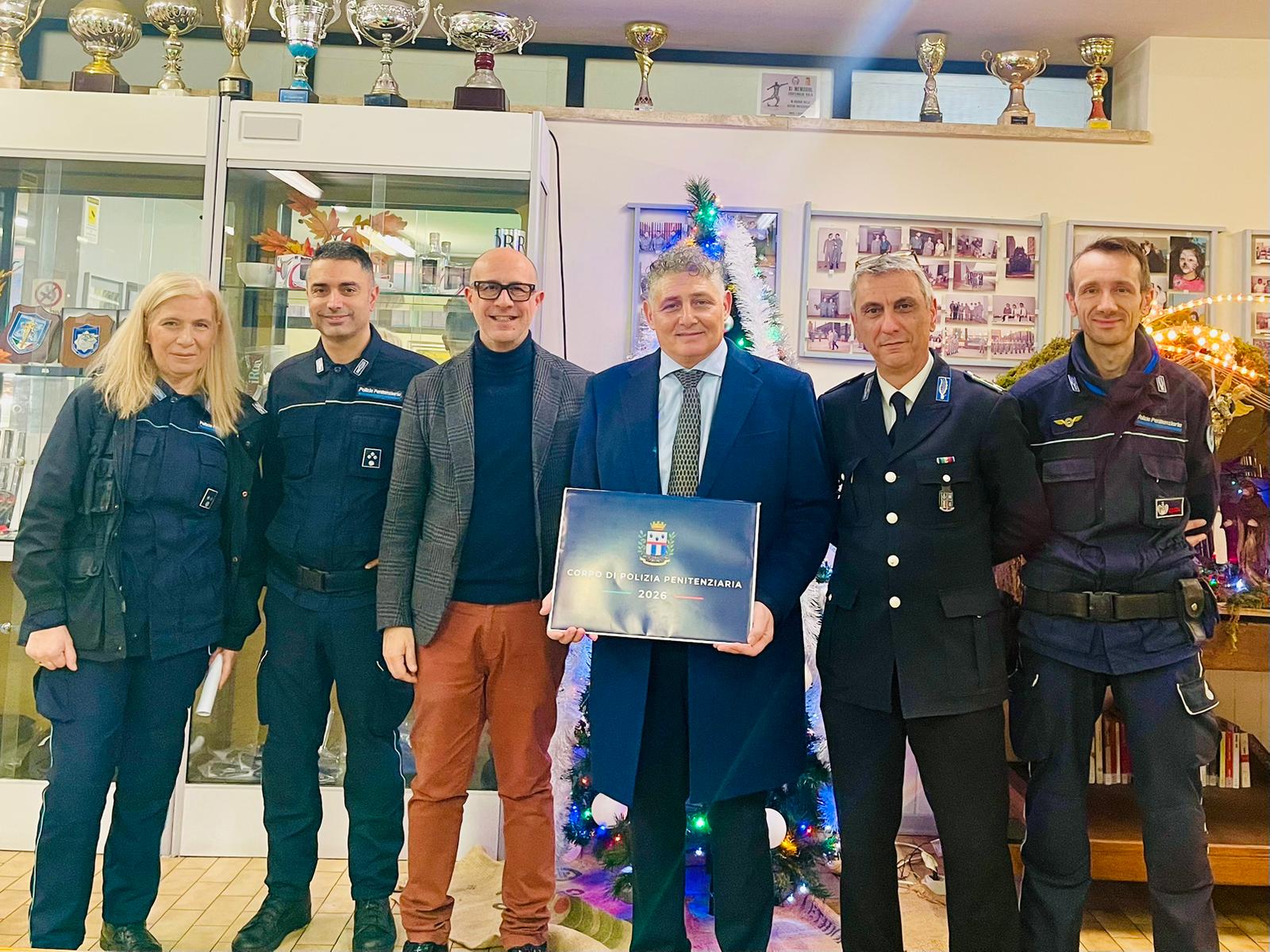 Donazione natalizia di Montebianco Costruzioni alla Polizia Penitenziaria di Dogana