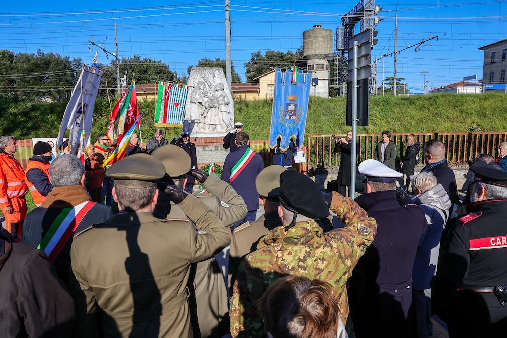 Empoli commemora le vittime a 83 anni dal bombardamento: "Ogni giorno scegliamo di essere operatori di pace"