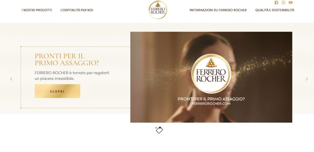 Ferrero Rocher celebra il Natale con un albero luminoso in Piazza San Carlo a Milano