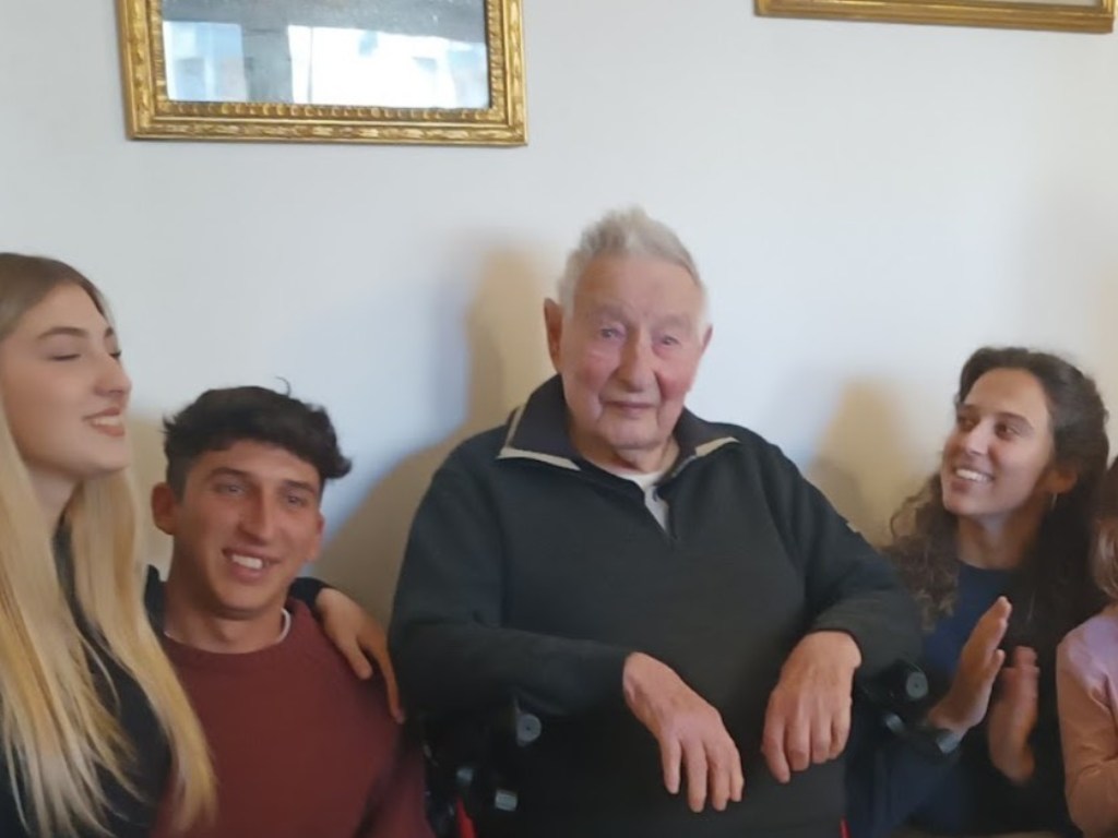 Livorno celebra i 100 anni di nonno Furio Moretti