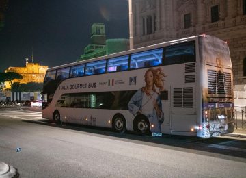 Il Bus Gourmet Italia Arriva a Roma dopo aver Percorso 8 Città Europee