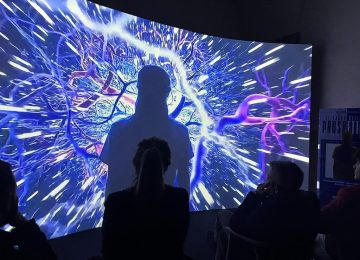 "Il Varco delle Prospettive": la cooperativa Cora racconta il cambiamento attraverso un’installazione