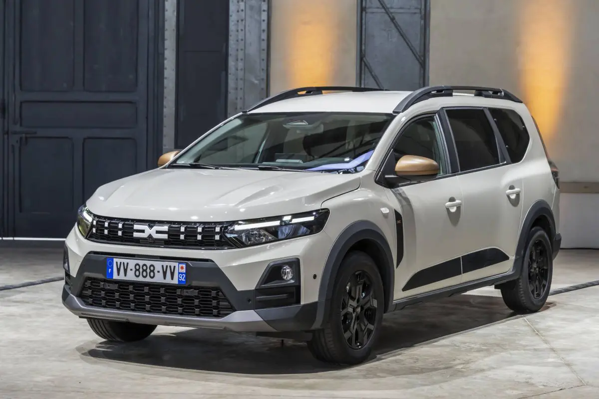 In arrivo i nuovi ordini per la gamma Dacia Jogger