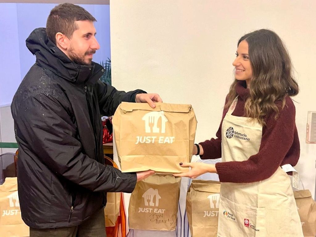 Just Eat, Caritas e Progetto Arca: insieme per un Natale solidale con oltre 500 pasti donati