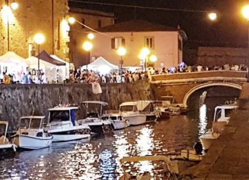 Livorno, vandalizzato il ponte di Marmo del '600 nel quartiere Venezia