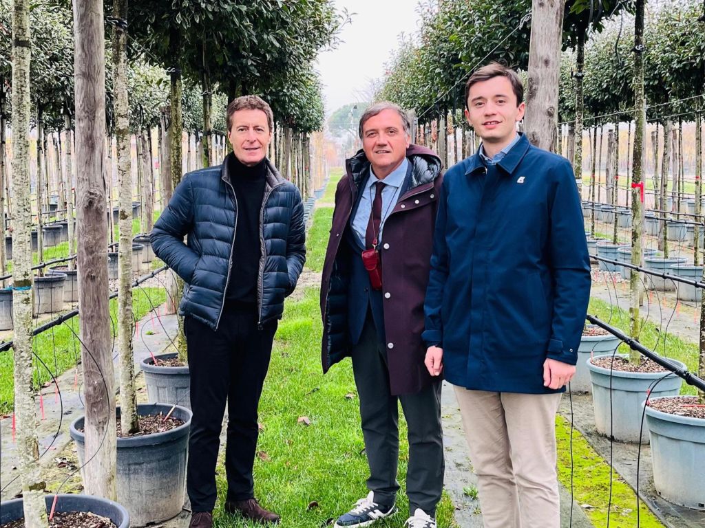 Marras e Dika incontrano i vivaisti di Pistoia: "Qui si celebra l'eccellenza e l'identità della Toscana"