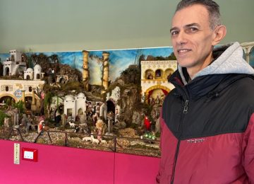 Le antiche statuine e i presepi di Massimo Brini, pizzaiolo, in mostra a Forcoli: 'Una passione che dura da sempre'