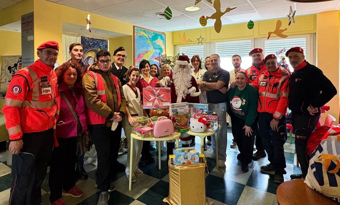 Regali del Cisom alla pediatria di Grosseto