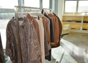 Ruba abbigliamento in centro a Cecina, fermato