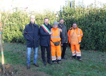 Sovigliana: due nuovi alberi nel giardino Terzini