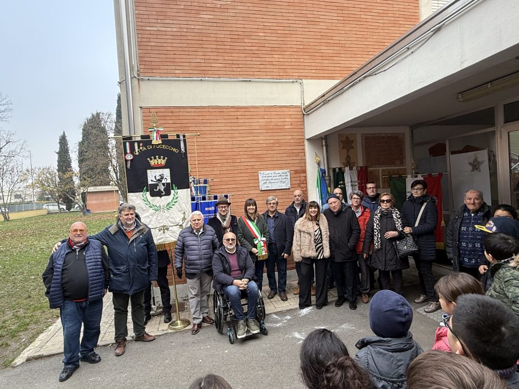 Una targa per Evaretto Niccolai alla scuola Checchi di Fucecchio